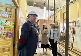 Visita del alcalde y concejales al colegio Jesús María.