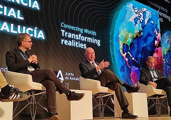 Mesa de debate sobre las claves para la adopción de IA en el Sector Público.