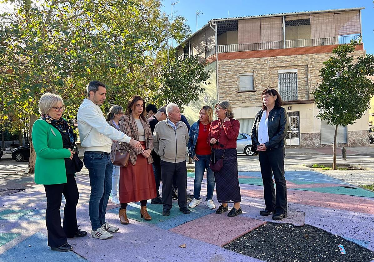 El PSOE exige la «inmediata reposición» del parque infantil de Margarita Xirgú en Granada