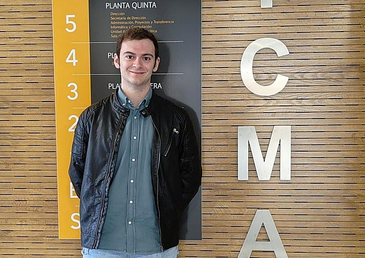 El mejor en el grado en Matemáticas de la UGR acumula 36 matrículas de honor