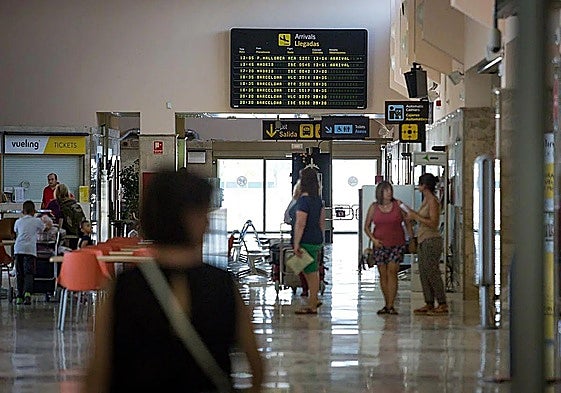 Interior del Aeropuerto Federico García Lorca Granada-Jaén, en una imagen de archivo.