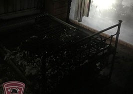 Colchón calcinado, origen del incendio en El Francés.