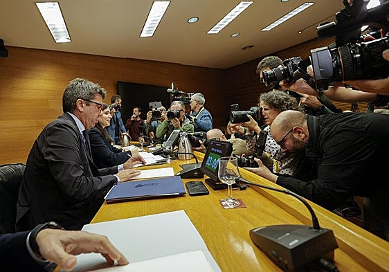 Comparecencia de Carlos Mazón en la comisión de investigación de Les Corts Valencianes sobre la dana.