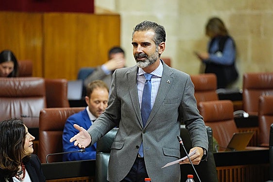 El consejero de Agricultura, Pesca, Agua y Desarrollo Rural, Ramón Fernández-Pacheco.