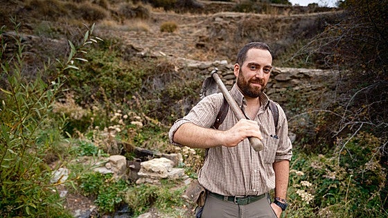 Agustín vive y trabaja en Bubión, su pueblo de toda la vida