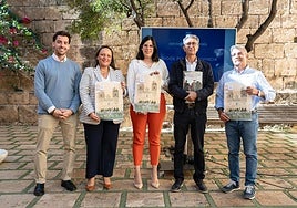 La diputada de Cultura con representantes de Vélez Rubio y organizadores del evento.