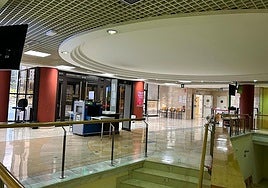 Interior de los juzgados de la Caleta.