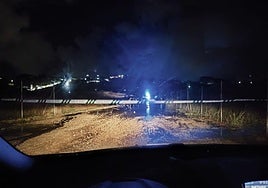 Zona de entrada a La Manseguilla cortada por las lluvias, el sábado por la noche.