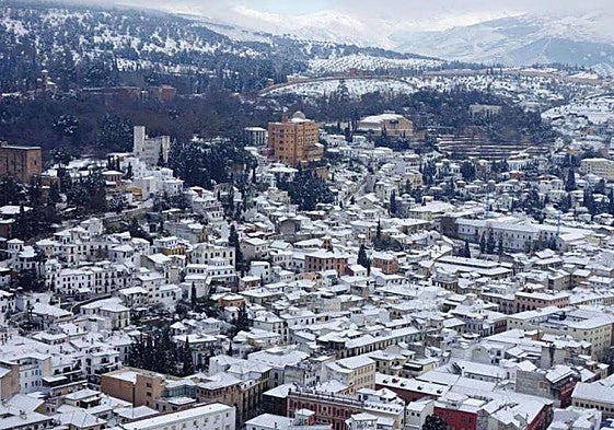 Nieve en Granada capital.