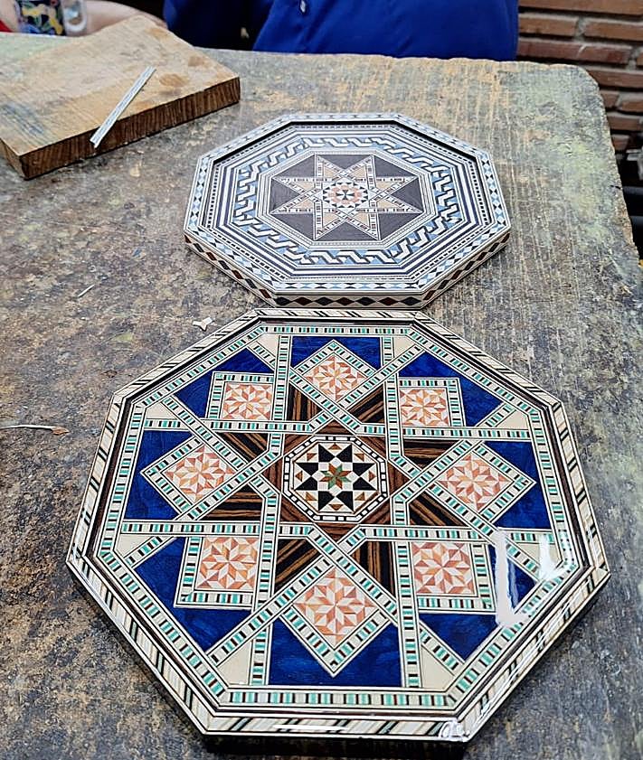 Imagen secundaria 2 - Granada llora por el maestro de la taracea de la Cuesta de Gomérez: «La artesanía era su pasión»