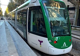 El tranvía, en pruebas, este martes.