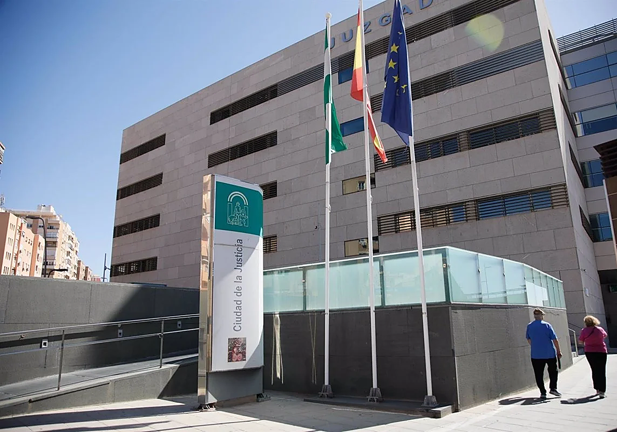 Condenan al concejal de Alsodux y a un vecino por la agresión mutua del pasado mes de julio