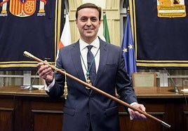 Javier Aureliano García en su toma de posesión como presidente de la Diputación de Almería.