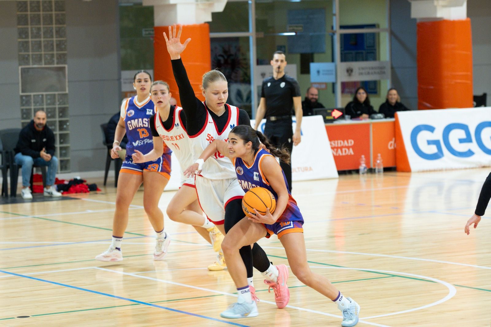 María Sánchez fue la máxima anotadora con 18 puntos.