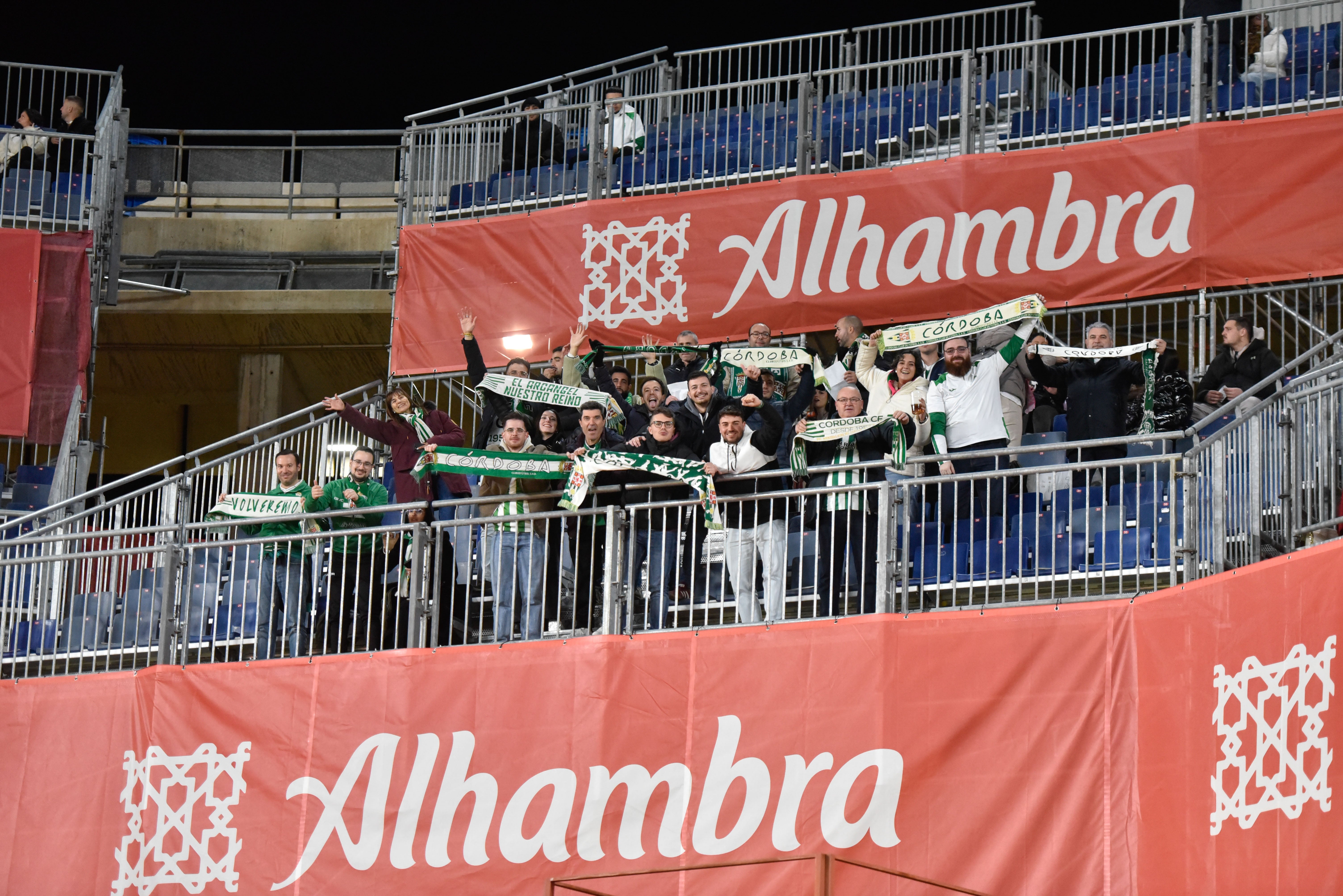 Búscate en la grada de Los Cármenes en el Granada-Córdoba