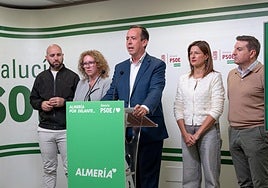 El PSOE de Almería señala a Moreno Bonilla como promotor de «un pacto de silencio»