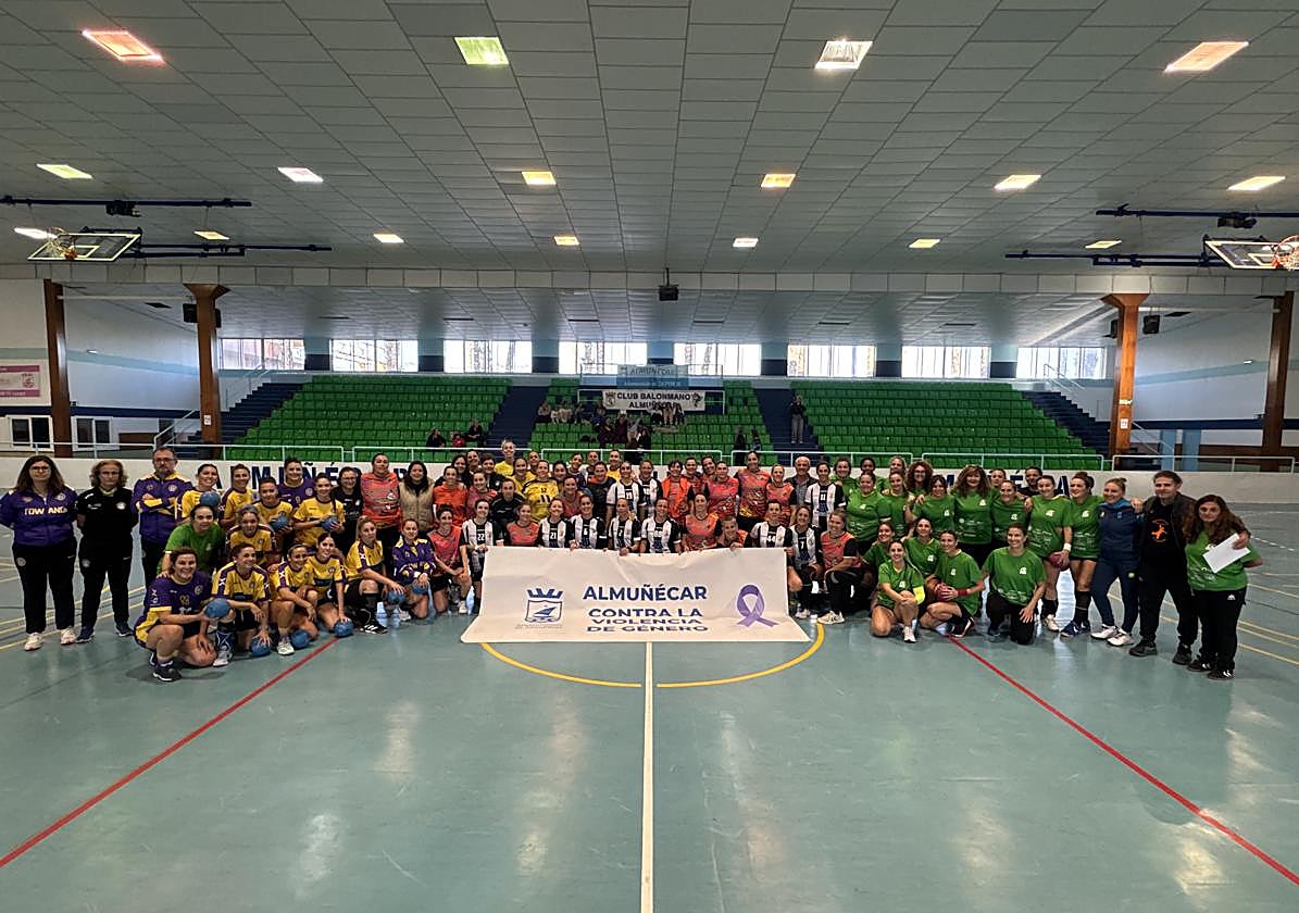 Almuñécar acoge el arranque de la Liga Andaluza de Veteranas de Balonmano