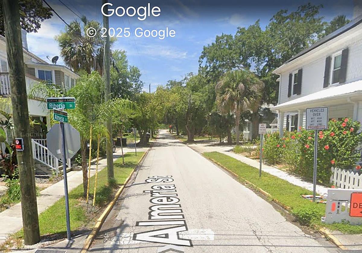 La calle Almería se encuentra en una zona residencial de Florida cercana a Miami.