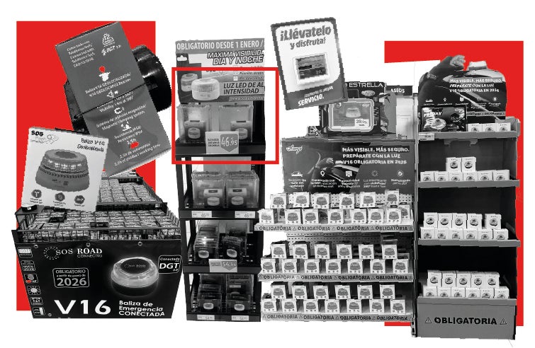 Los comercios granadinos exponen cajas vacías ante el robo de balizas