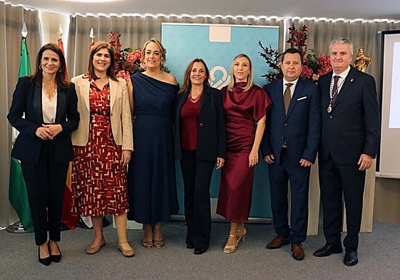 Los farmacéuticos de Almería rinden homenaje a sus veteranos en la festividad de Inmaculada Concepción