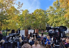 Acto institucional celebrado en la plaza del Humilladero.