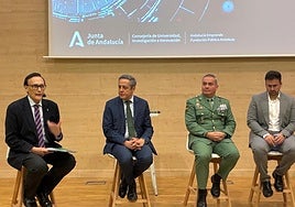 El consejero de Innovación interviniendo en el I Foro Andaluz de Defensa y Seguridad.