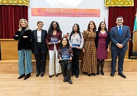 Cristina Álvarez de Morales, Mª Victoria Cobo, Tihtina Habtu, Nerea Nogales, Karen Orellana, Rosario Olaegui, Mª del Carmen García y José Alberto Castañeda