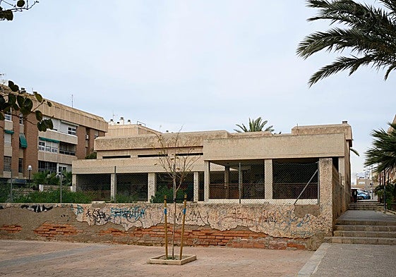 Solar de la antigua guardería municipal del barrio de Nueva Andalucía
