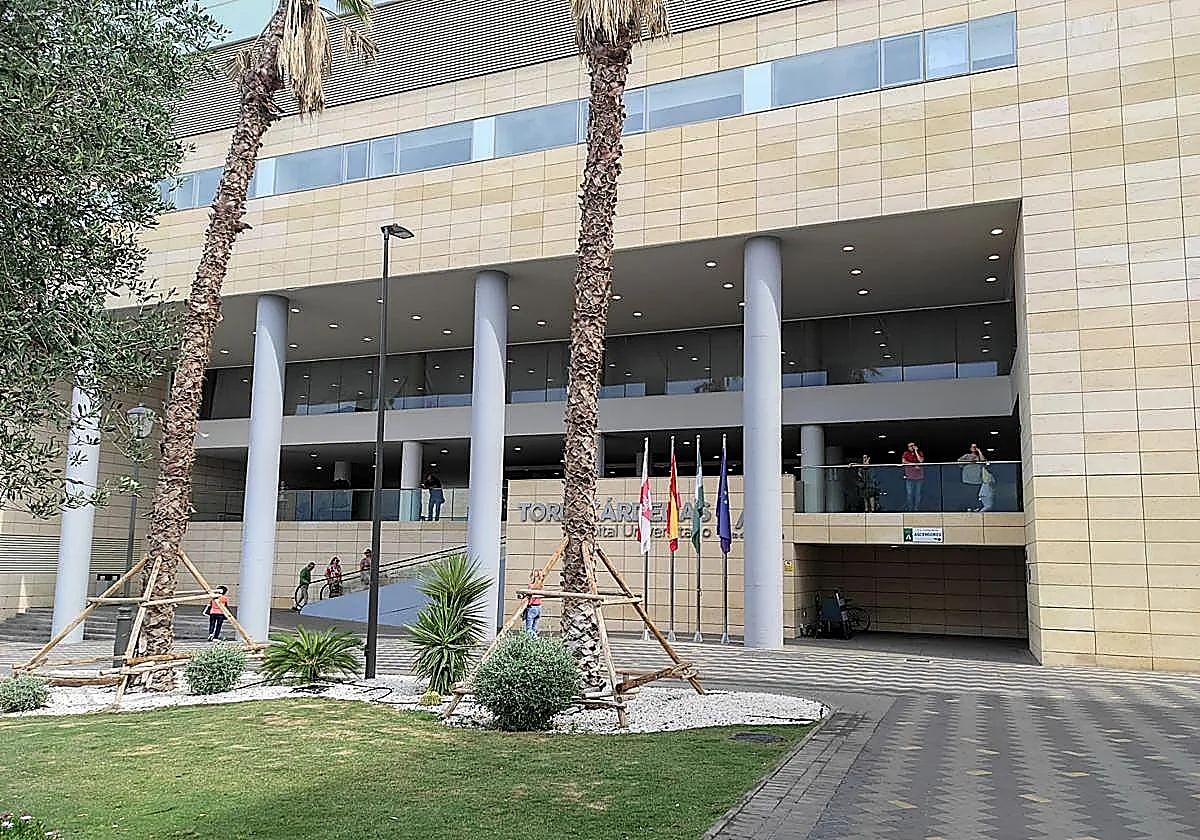 El legionario herido por una explosión en Viator se recupera en Torrecárdenas tras perder una mano