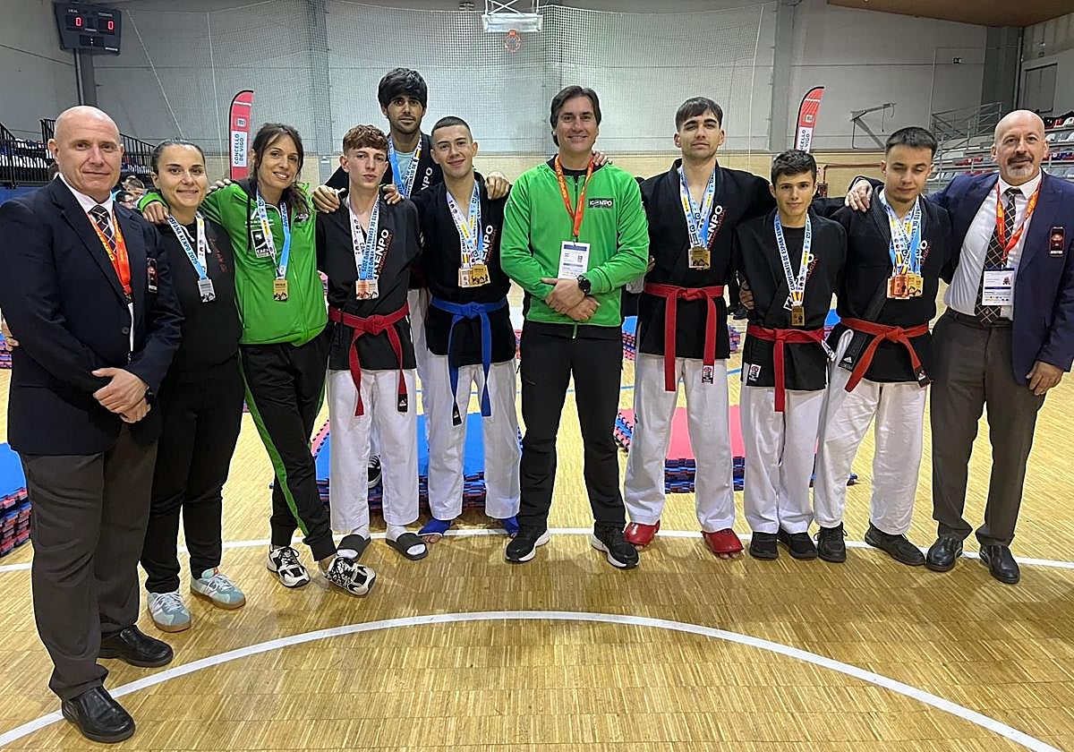 Casi una treintena de medallas suma el club de kenpo ADAKKA Almuñécar en el Campeonato de España Absoluto 2025.