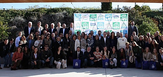 Foto de familia del evento.