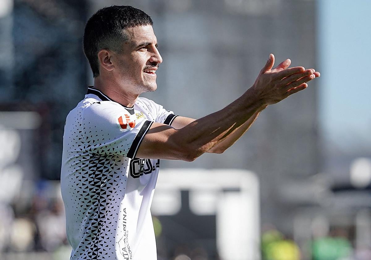Matos celebra su gol al Burgos.