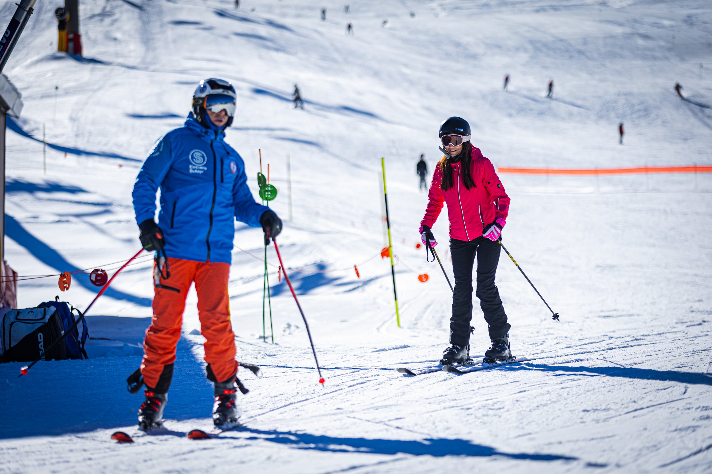 Blanco radiante: las imágenes del primer día de temporada en Sierra Nevada