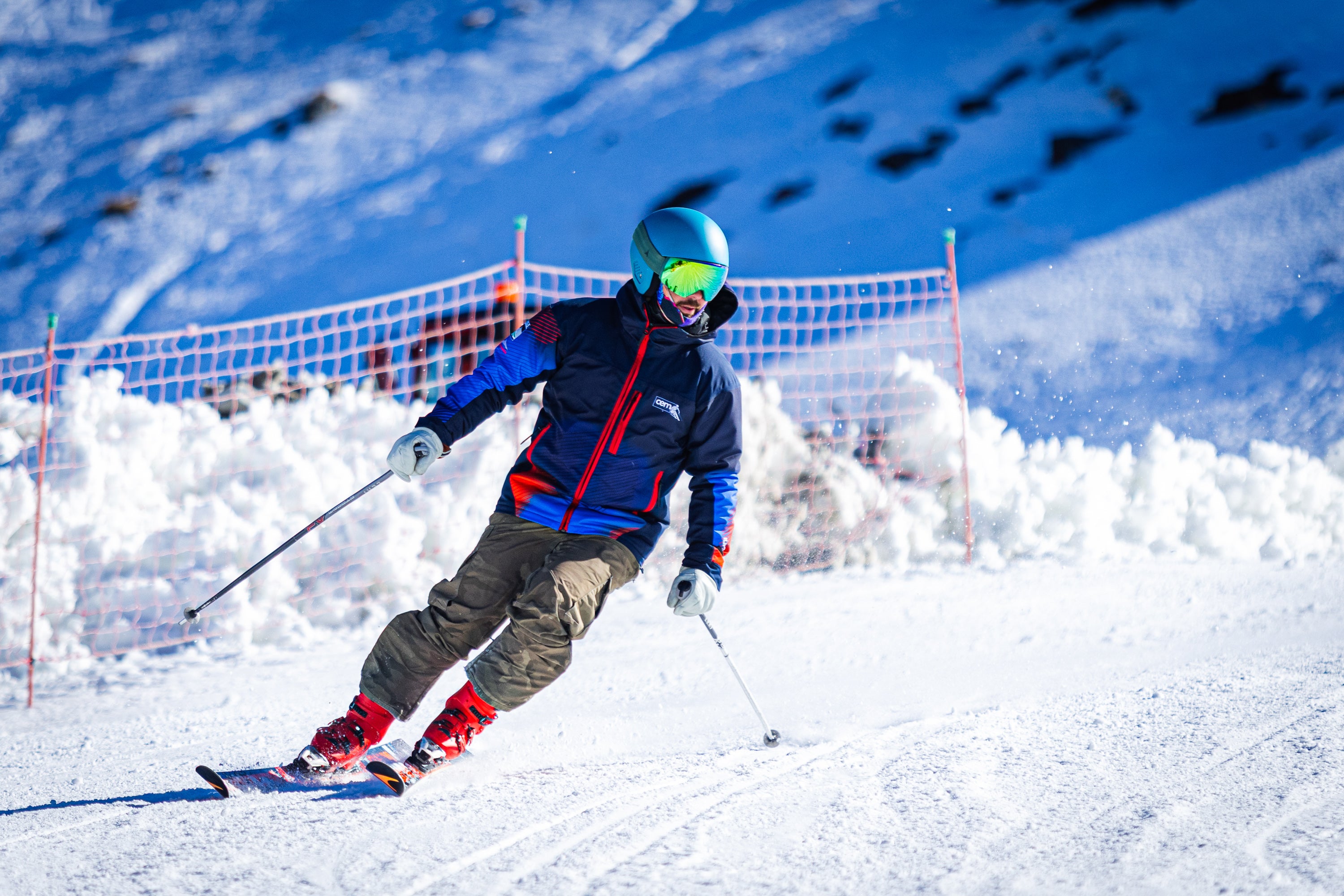 Blanco radiante: las imágenes del primer día de temporada en Sierra Nevada