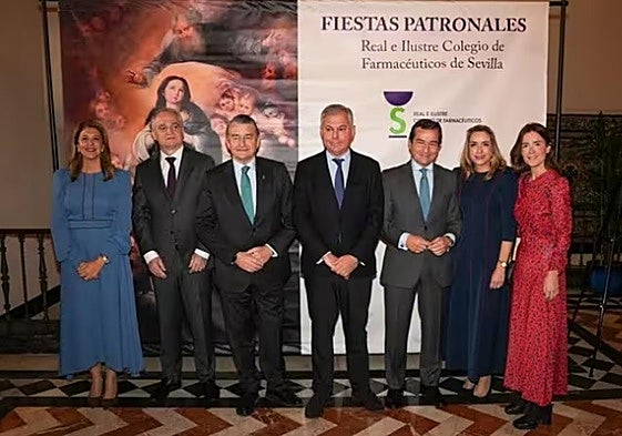 El consejero de Sanidad, Presidencia y Emergencias, Antonio Sanz, en los actos centrales organizados por el Real e Ilustre Colegio Oficial de Farmacéuticos de la Provincia de Sevilla.