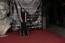 Fariba Sheikhanm, con los tres galardones de Disforia.