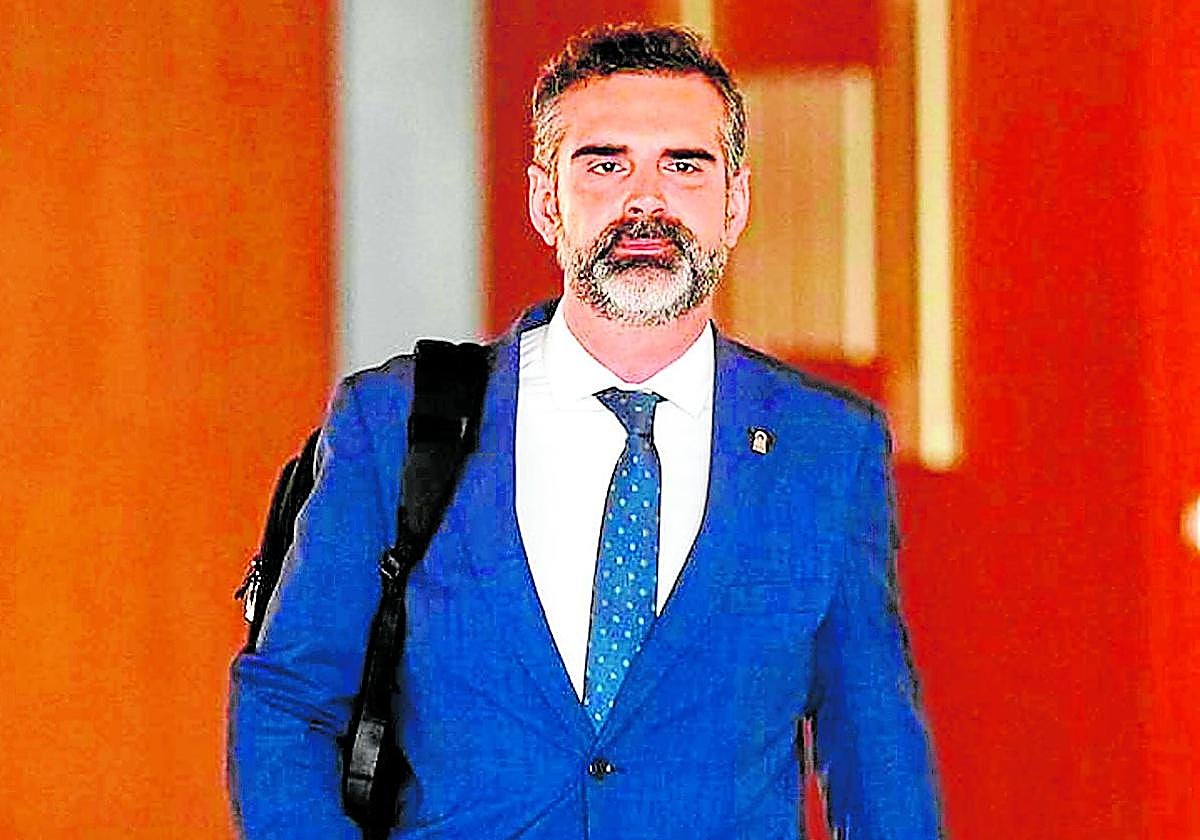 «Nadie en el PP puede tener responsabilidades si sobre él pesa la más mínima sospecha»