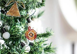 Muchos hogares ya están colocando los adornos navideños.