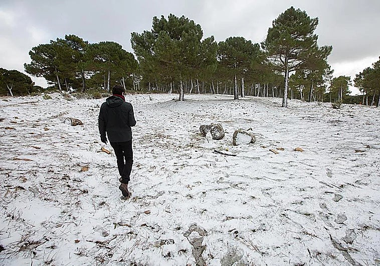 Un poderoso frente trae una semana de lluvia y tormentas a Granada: las zonas con posibles nevadas