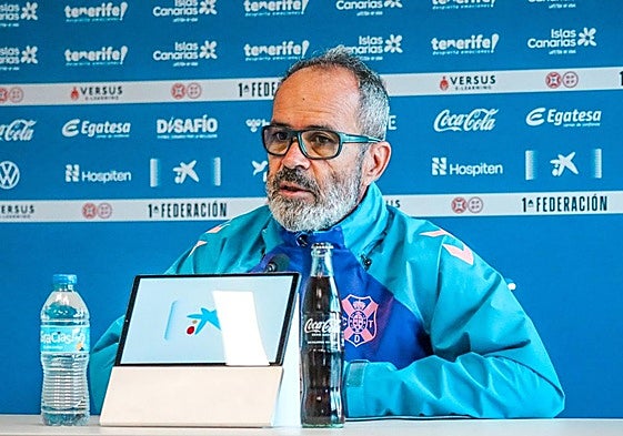 Álvaro Cervera, en una imagen reciente con el Tenerife.