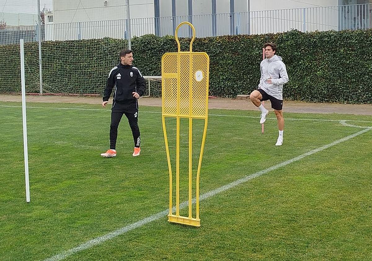 Pedro Alemañ se ejercita aparte este miércoles.