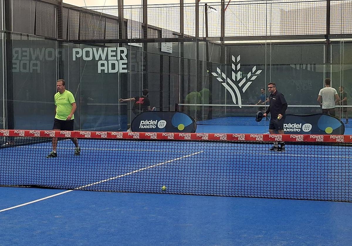 Jornadas de pádel y networking con Caja Rural Granada