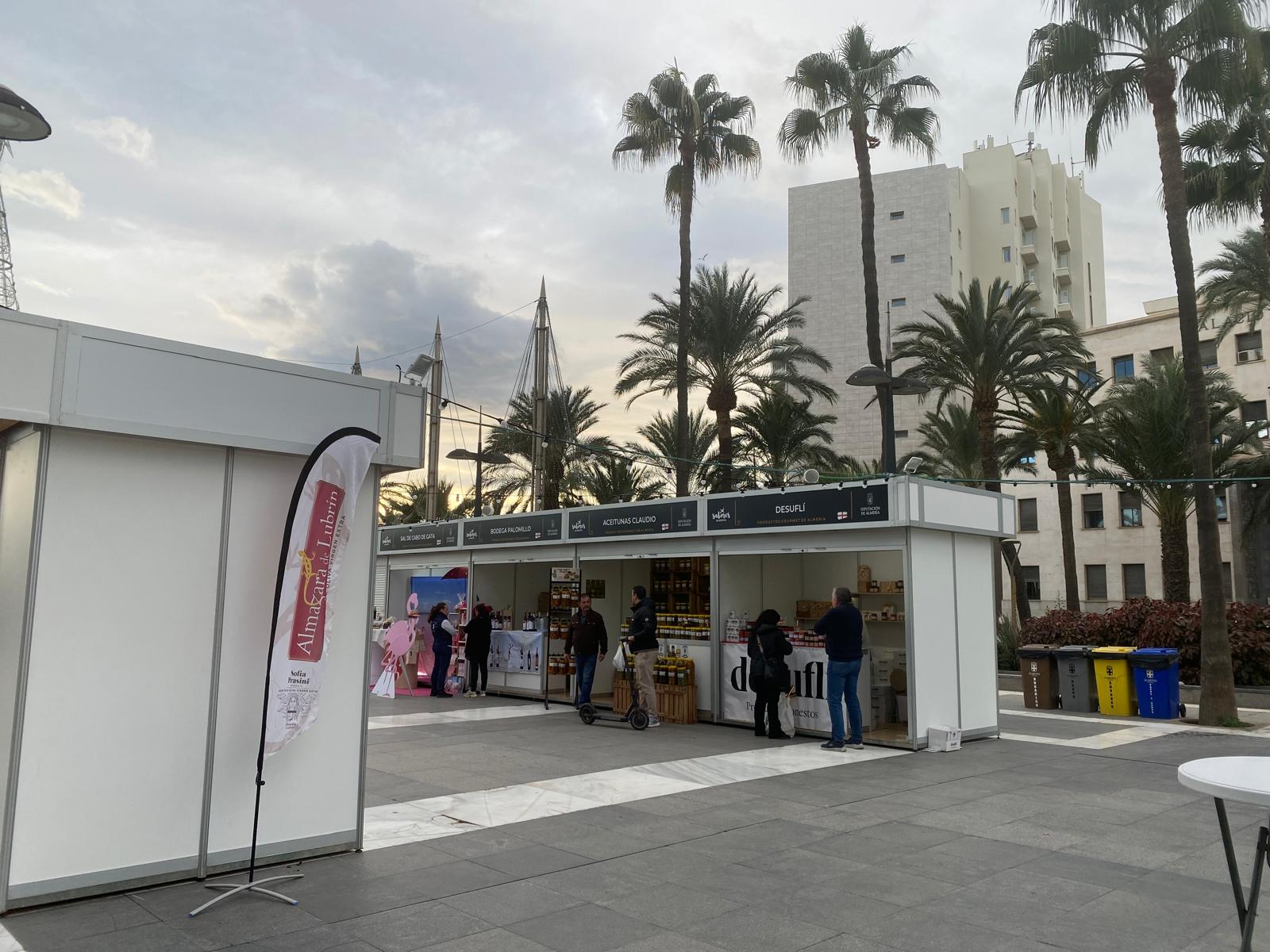 Feria Sabores de Almería a primera hora de la tarde del viernes 5 de diciembre.