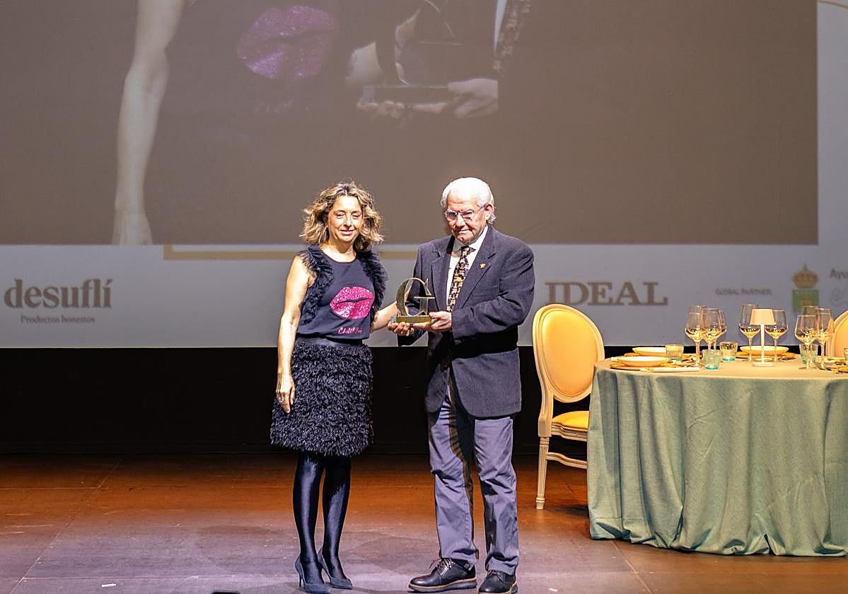 Antonio Gázquez recibe el premio Toda Una Vida