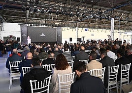 Acto de inauguración de la fábrica Santana.