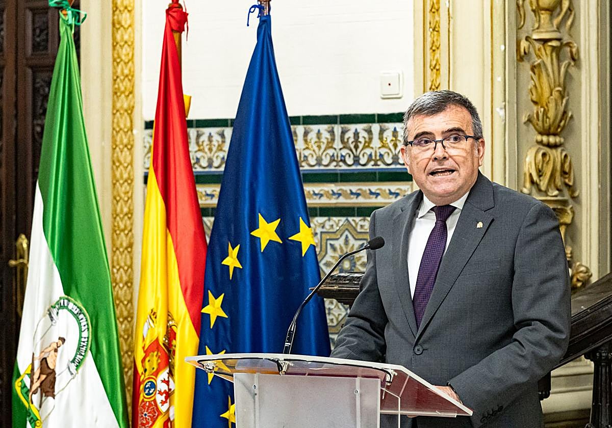 El delegado del Gobierno, José Antonio Montilla, en el acto de la Constitución.