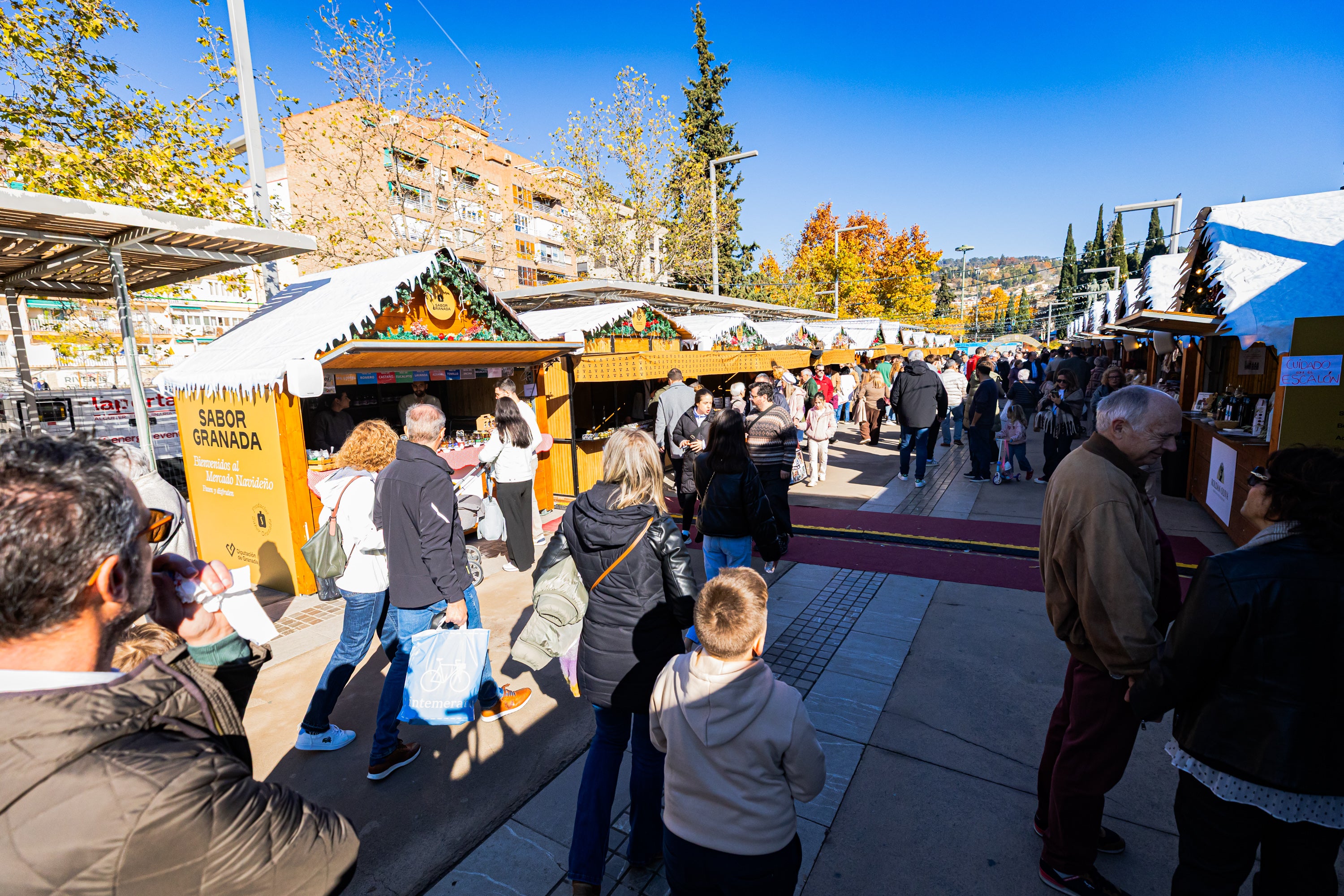 Ambientazo en las calles de Granada