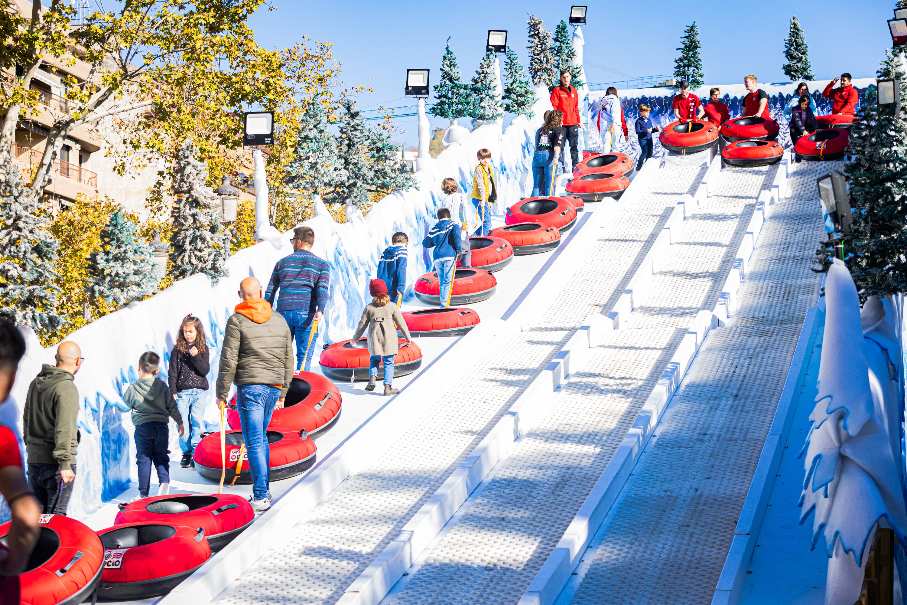 Ambientazo en las calles de Granada