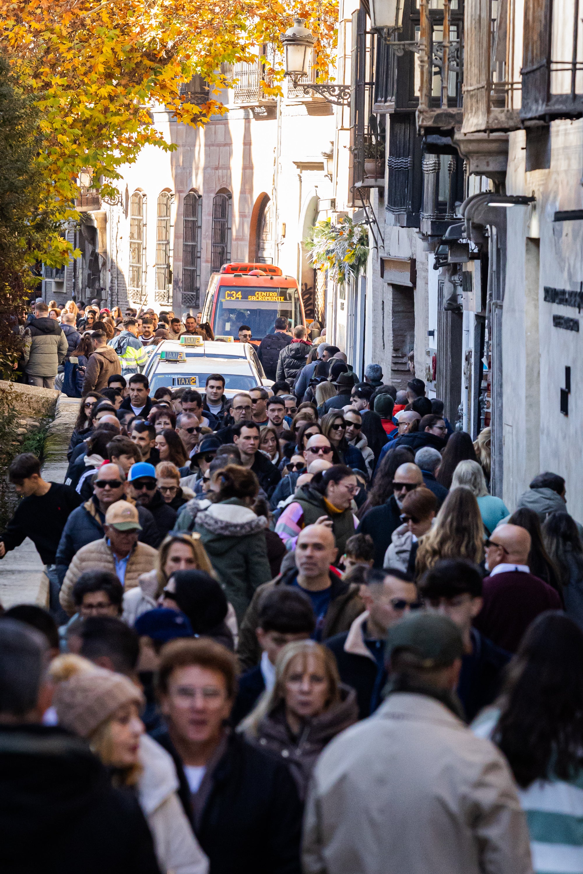 Ambientazo en las calles de Granada