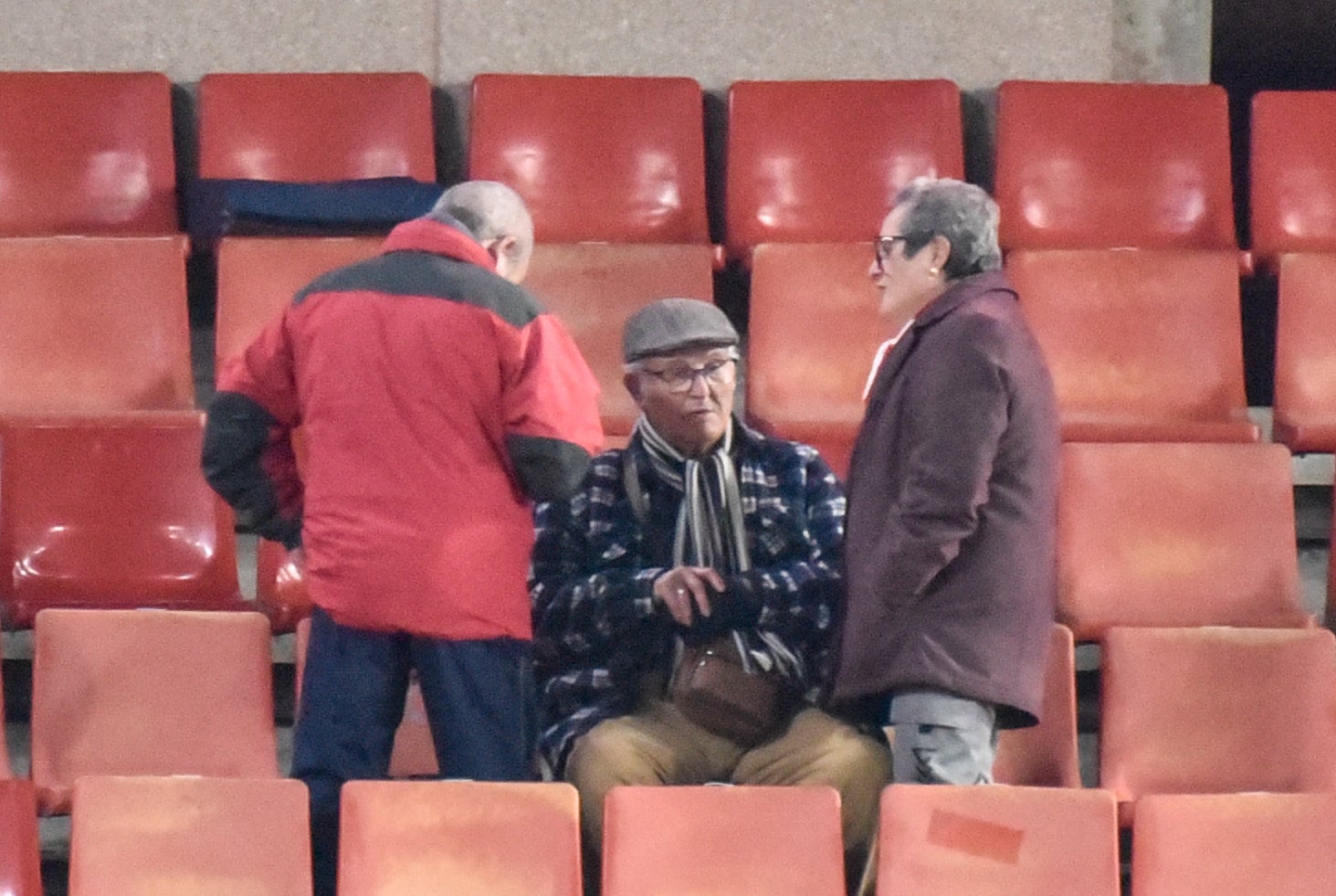 Encuéntrate en la grada del Granada-Ceuta